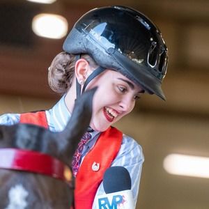 Meet your Posher, Laura